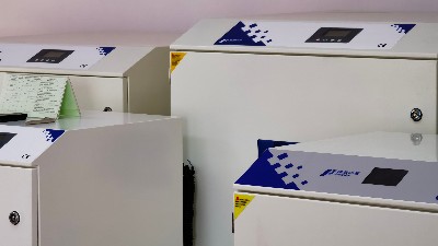 執(zhí)信環(huán)保激光車間煙塵凈化,PCB激光雕刻煙霧凈化器。